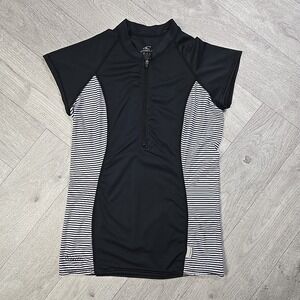 O'Neill Women's Small Slim Fit Rash Guard Striped 1/4 Zip Short Sleeve